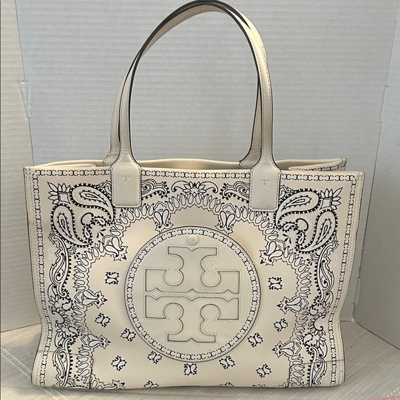Tory Burch Handbags - Tory Burch- Ella Printed Leather Tote in Ivory Americana Bandana, EUC